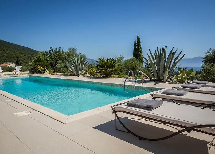 Agapi Mou Karavomylos