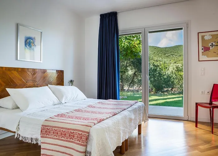 Agapi Mou Каравомилос